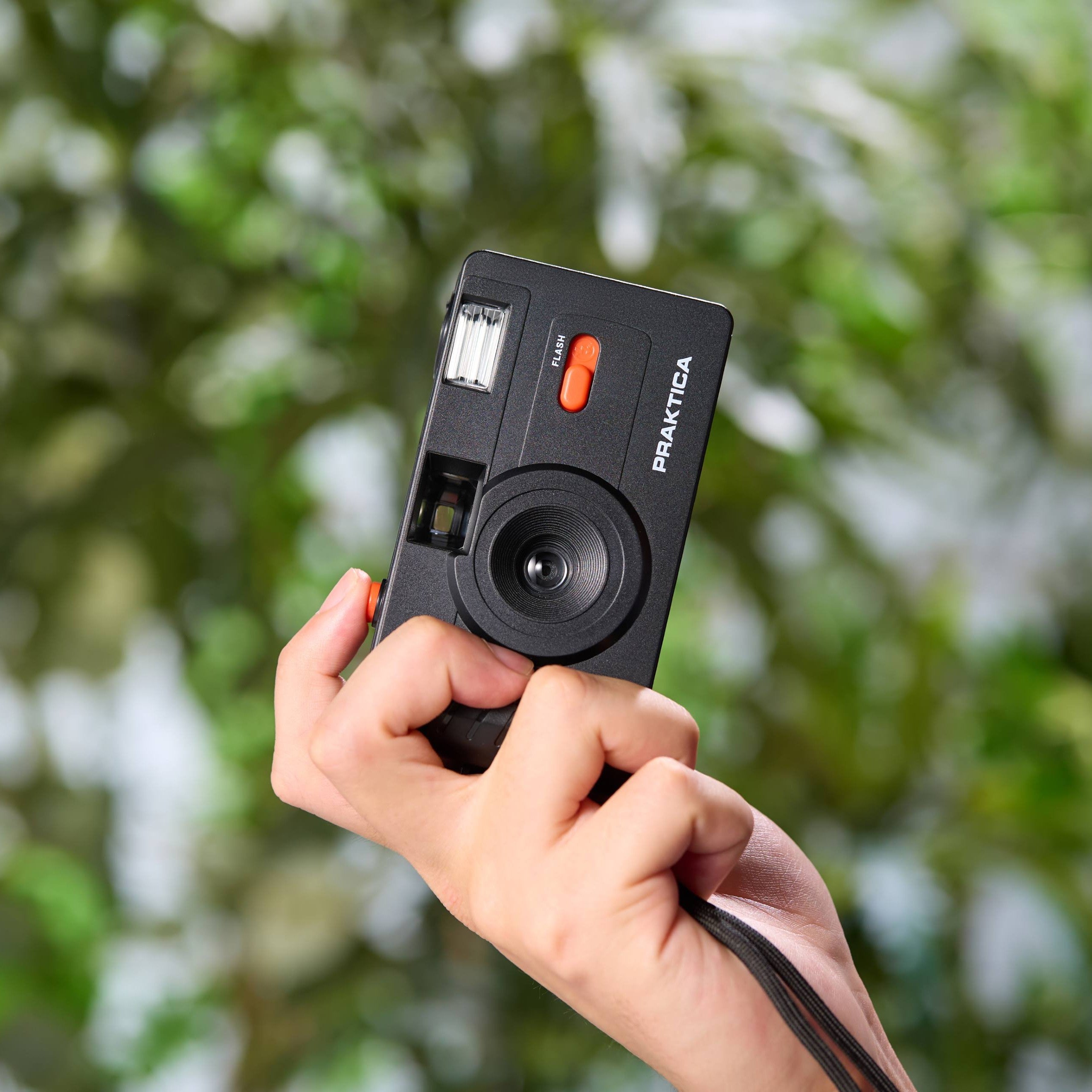 Praktica Reusable 35mm Film Camera - Black - TOYFACTORY