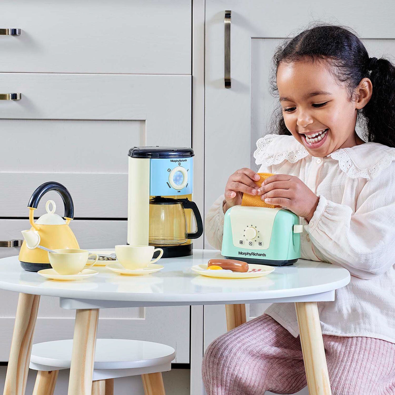 Casdon Morphy Richards Kitchen Set - TOYFACTORY