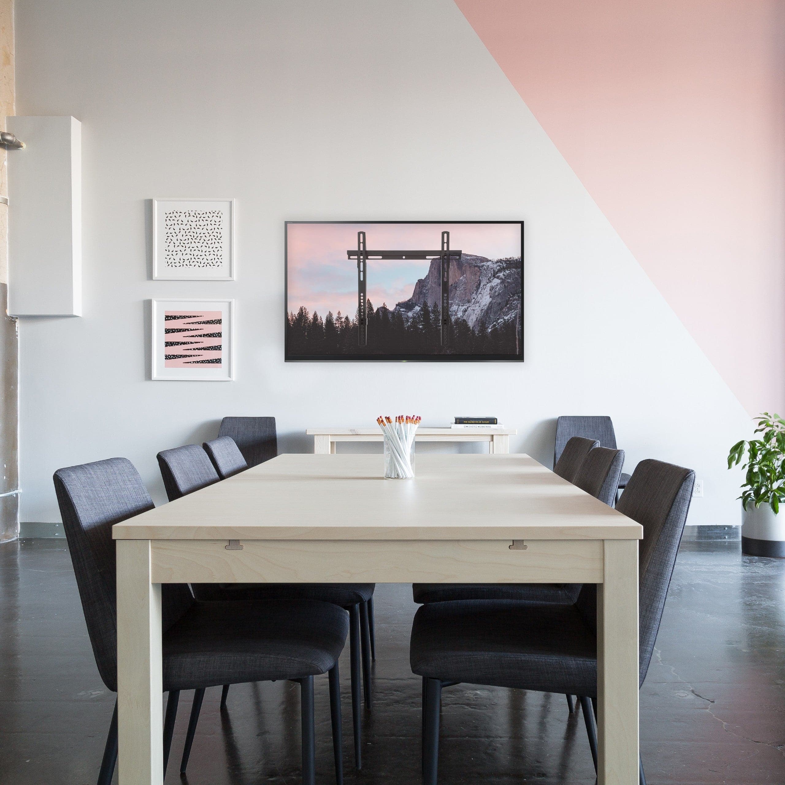 ProperAV Flat TV Wall Bracket (32" - 55" / 40kg Capacity / VESA Max. 400x400) - Black - TOYFACTORY