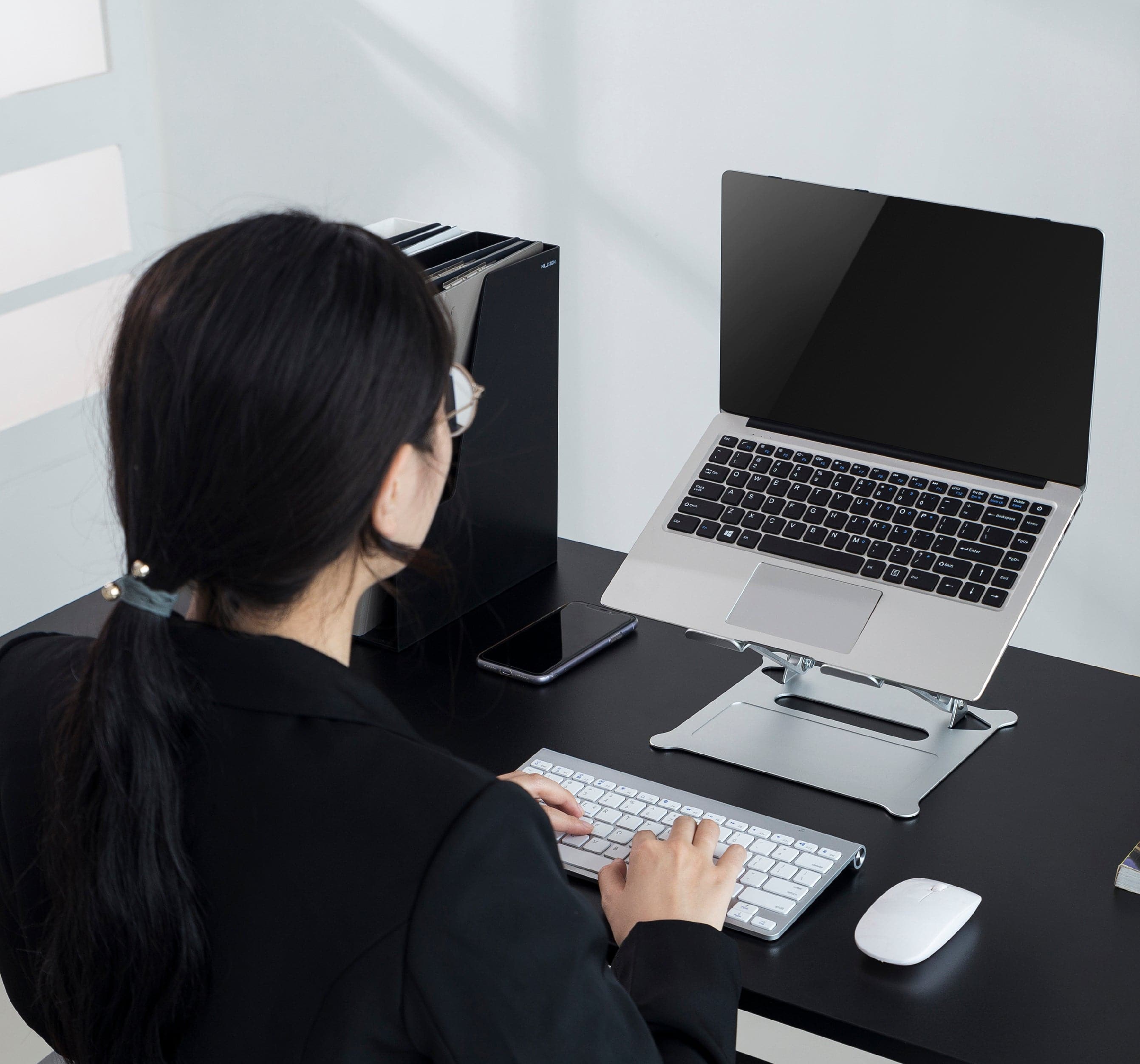 ProperAV Aluminium Construction Fully Adjustable Laptop or Tablet Stand - Silver - TOYFACTORY